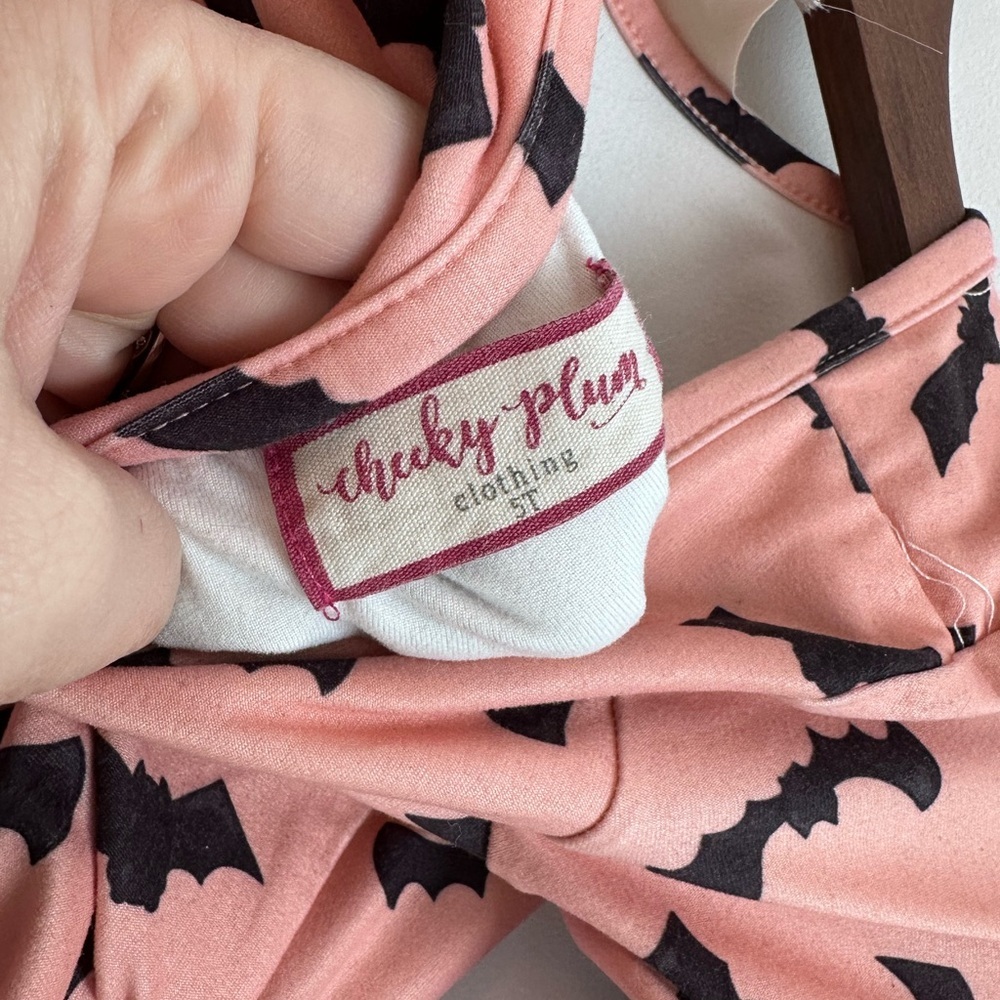 Cheeky Plum Boutique Pink Bat Print Girls Leotard - Picture 3 of 3
